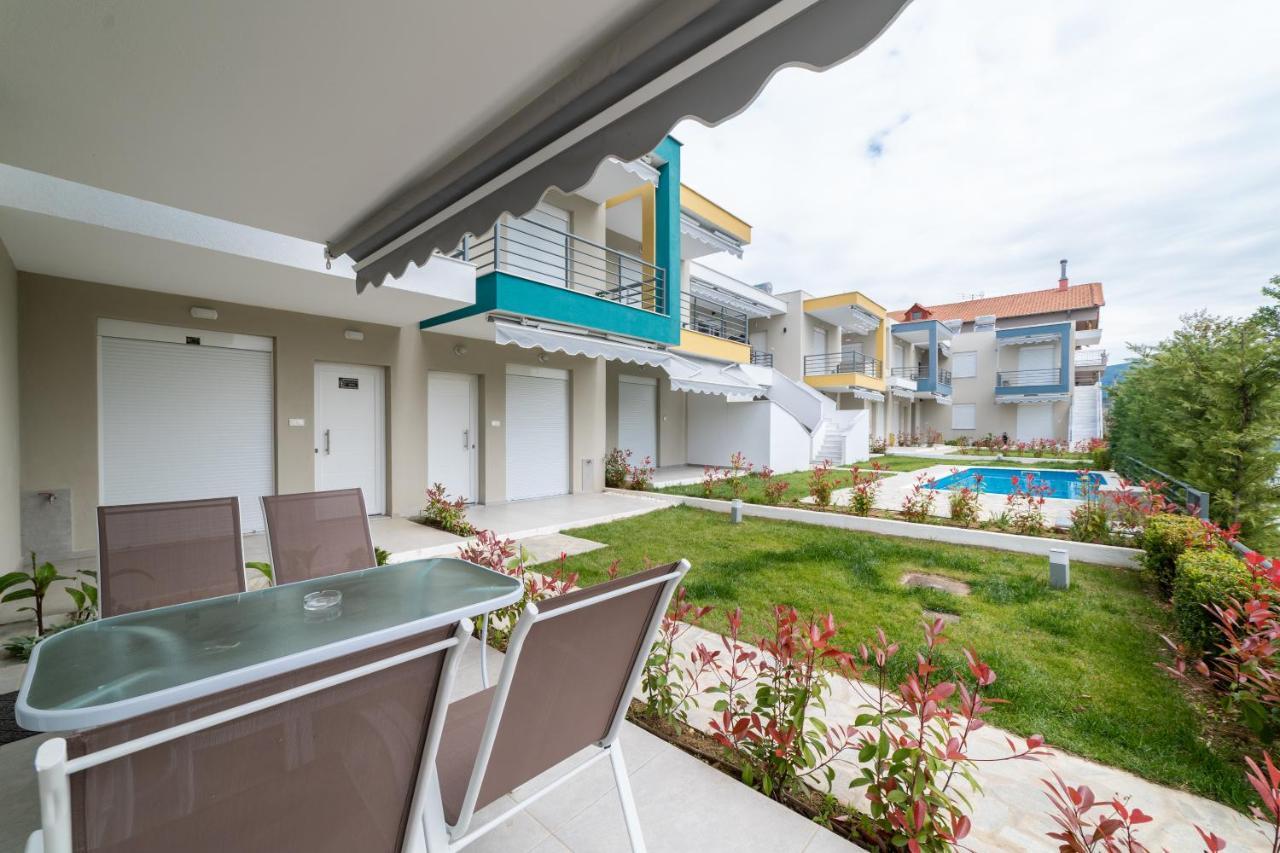 Palm Residential Complex Ofrínion Exterior foto